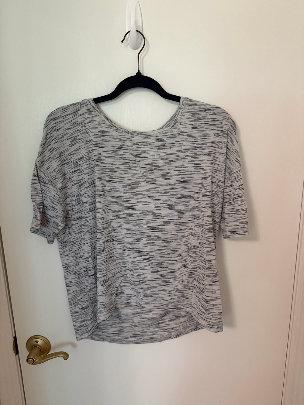 Lululemon short sleeve 6